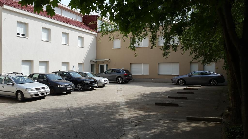 Apartment Horvat Загреб Стая снимка