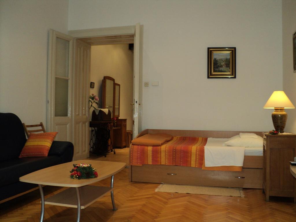 Apartment Horvat Загреб Стая снимка
